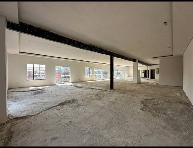 256M² RETAIL TO LET IN PARKMORE